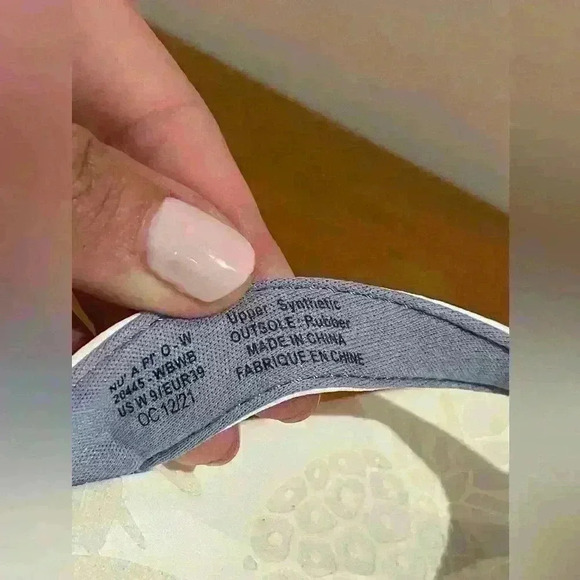 NWOT Olukai Nu’a Pi’o flip flop - Picture 7 of 9